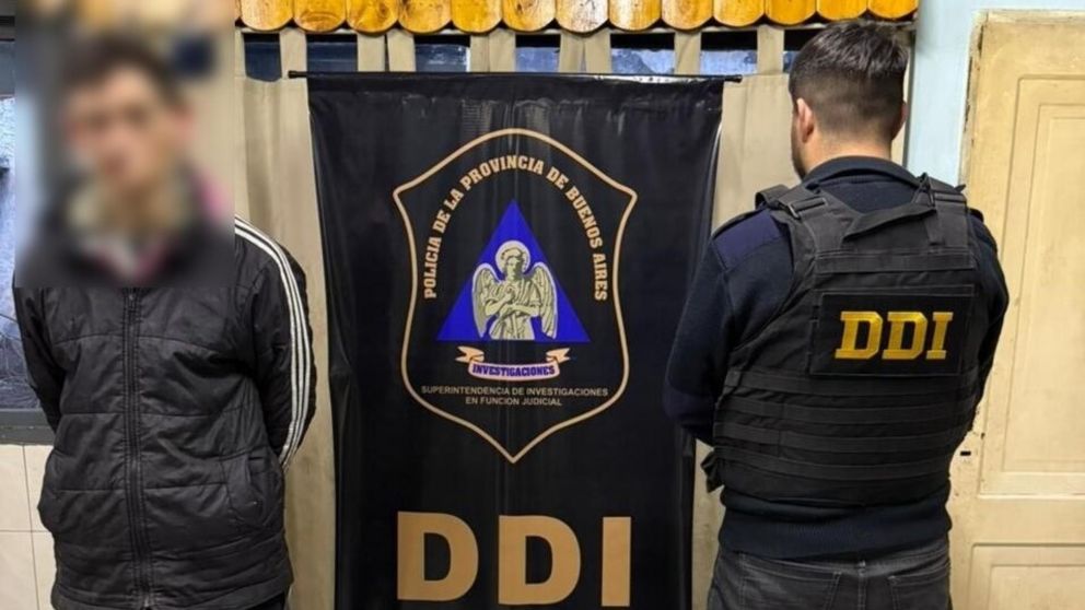 Este es el sospechoso que resultó aprehendido en el operativo.