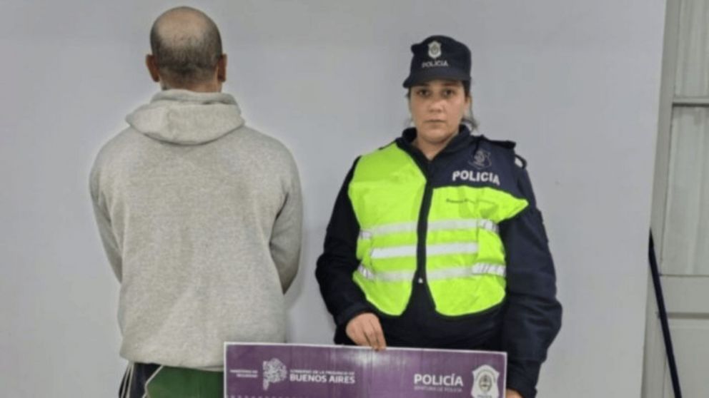 El agresor le peg� una trompada al director t�cnico rival (Gentileza La Brujula 24).
