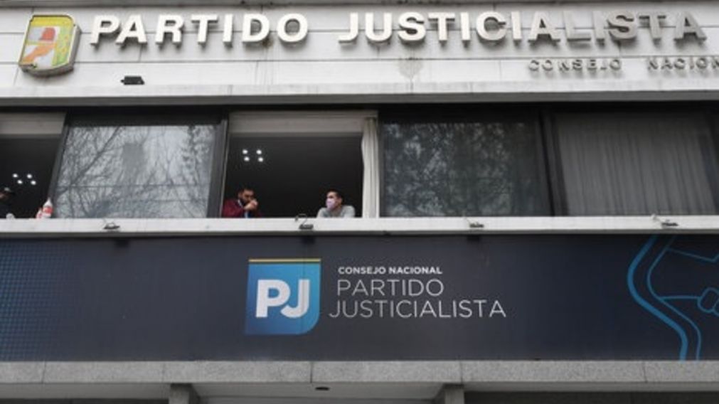 El PJ cuestionó a Javier Milei por el cierre de pymes.