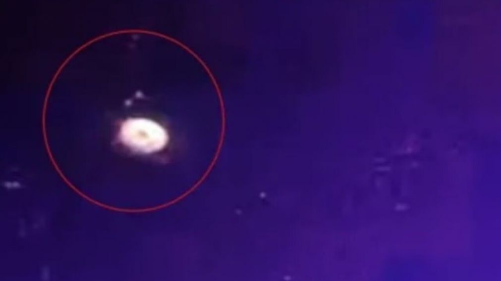 La extraña luz fue divisada en la provincia de Chaco (Captura de video).