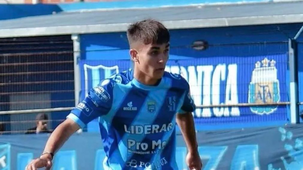 Camilo Nuin, de 18 años y el futbolista de San Telmo .