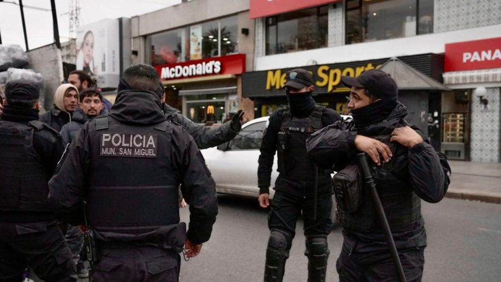 La Policía de San Miguel realizó una violenta intervención.