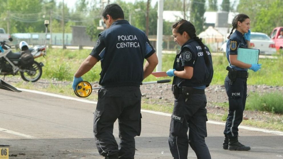 Personal de Polic�a Cient�fica realizando tareas de peritaje. (imagen ilustrativa)