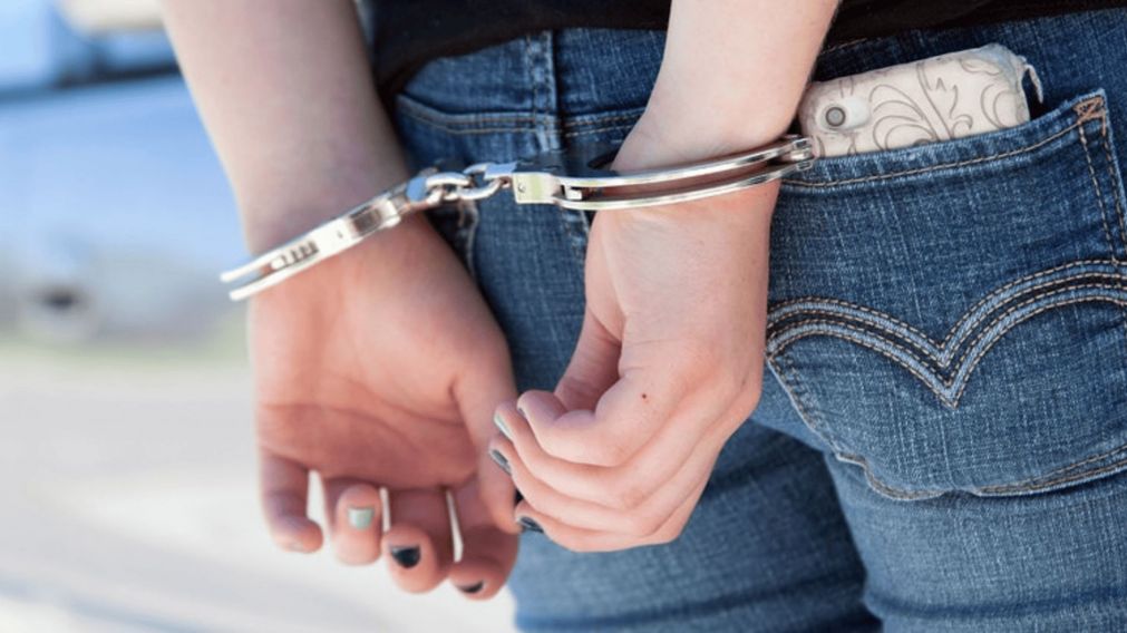 Una niñera fue detenida luego de golpear a un bebé de siete meses para que se callara (Imagen ilustrativa).