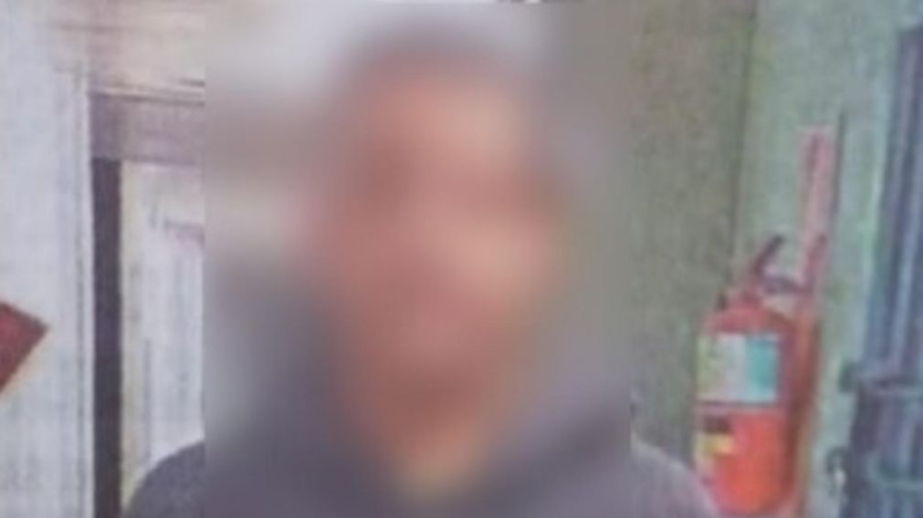 Este es el individuo, de 34 años, que resultó aprehendido por las autoridades policiales.
