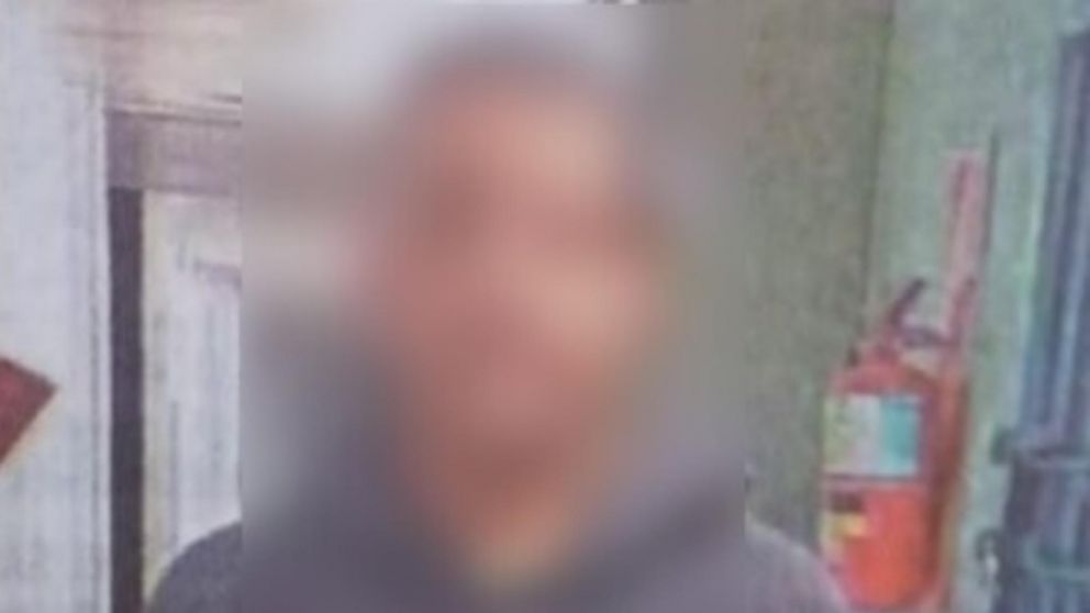 Este es el individuo, de 34 años, que resultó aprehendido por las autoridades policiales.