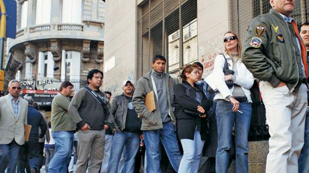 La tasa de desempleo en Argentina se situó en 7,9% durante el primer trimestre de 2025.