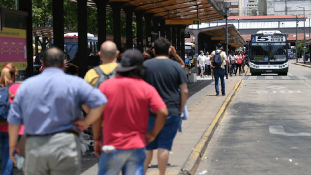 Colectivos, trenes, bancos y supermercados: ¿Cómo funcionarán los servicios el feriado del viernes 20 de junio?