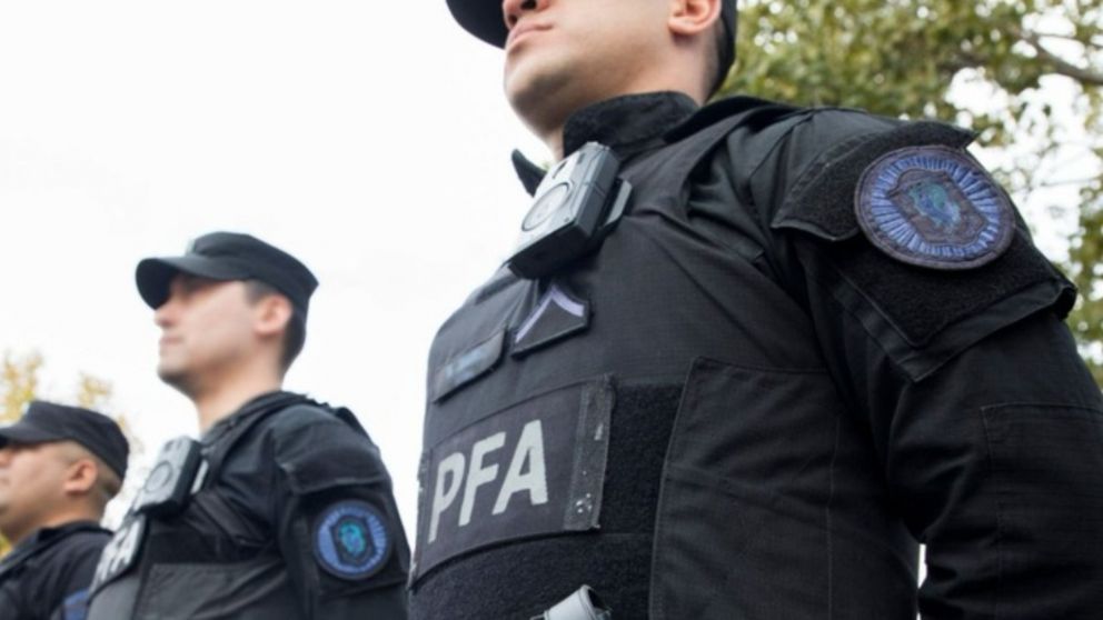 El Gobierno oficializó cambios en la estructura de la Policía Federal Argentina.