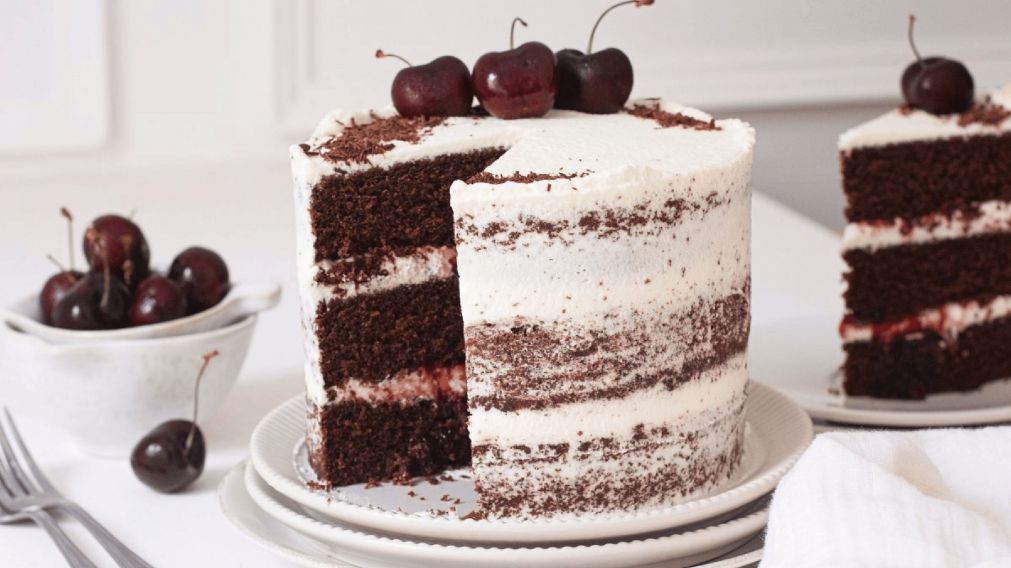 Torta selva negra: Una receta clásica para acompañar los mates y hacer feliz a los más golosos