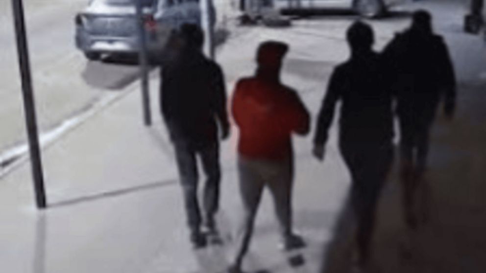 Los delincuentes que abordaron al policía que disparó.