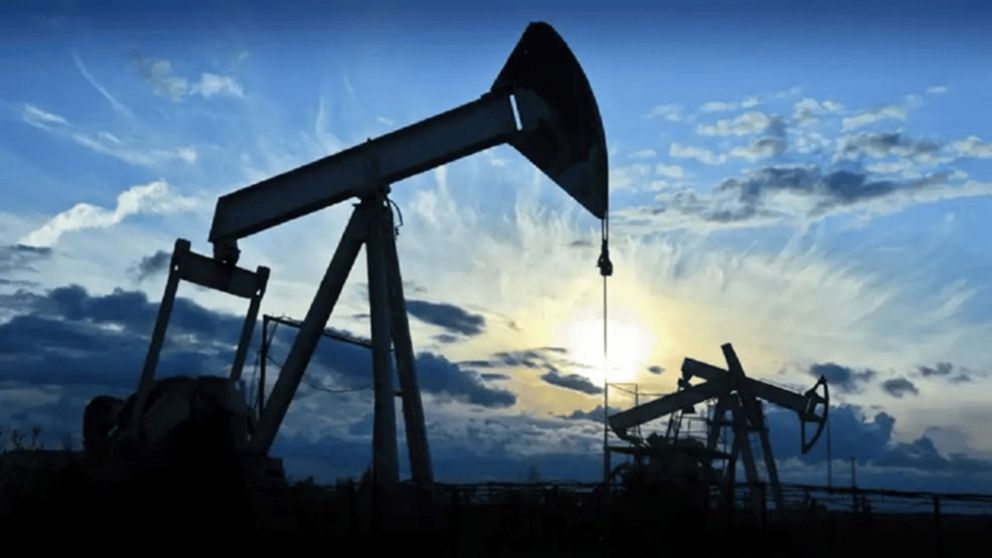 El barril de petróleo cerró a casi 100 dólares cada uno.