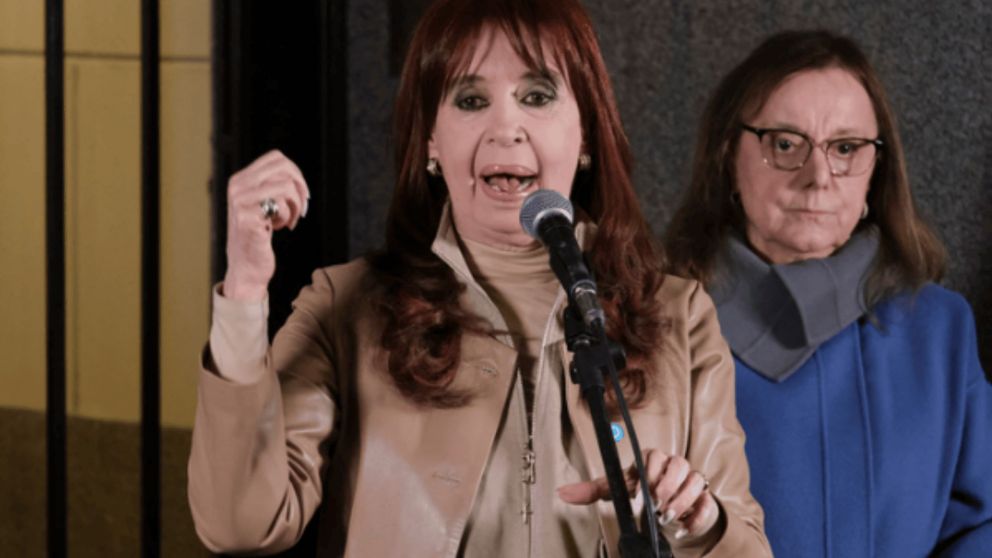 Cristina Kirchner confirmó que el miércoles se presentará en Comodoro Py.