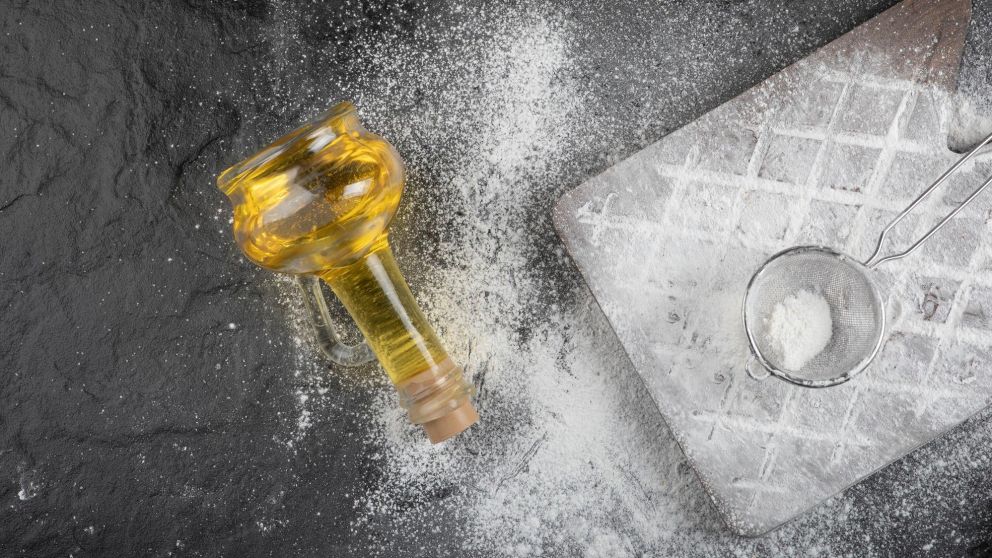 ¡Atención! ANMAT prohibió un aceite y una harina truchos y peligrosos: ¿Qué marcas?