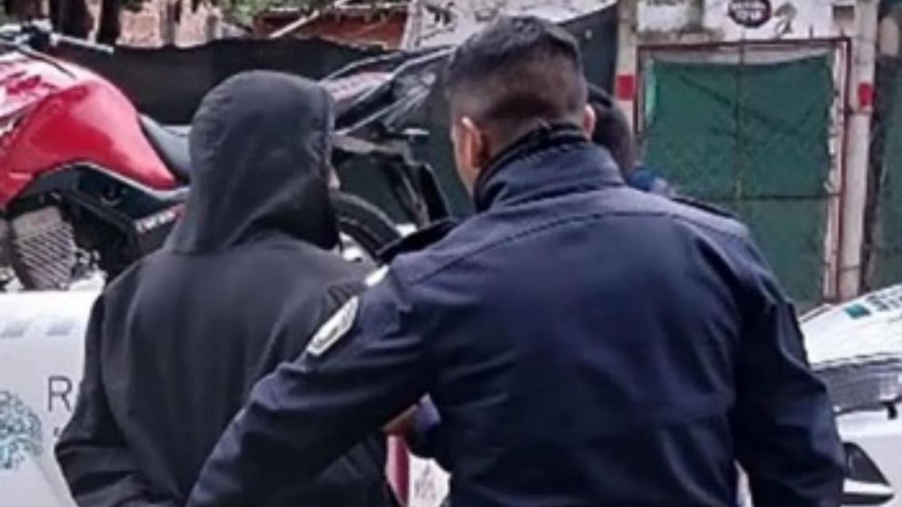 Así los policías lograron detener al delincuente.