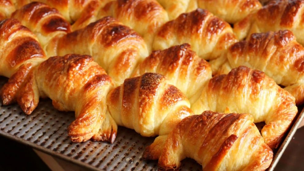 Deliciosas medialunas caseras.