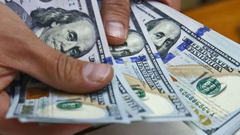 Los bancos aumentaron la tasa de interés para plazos fijos en dólares.