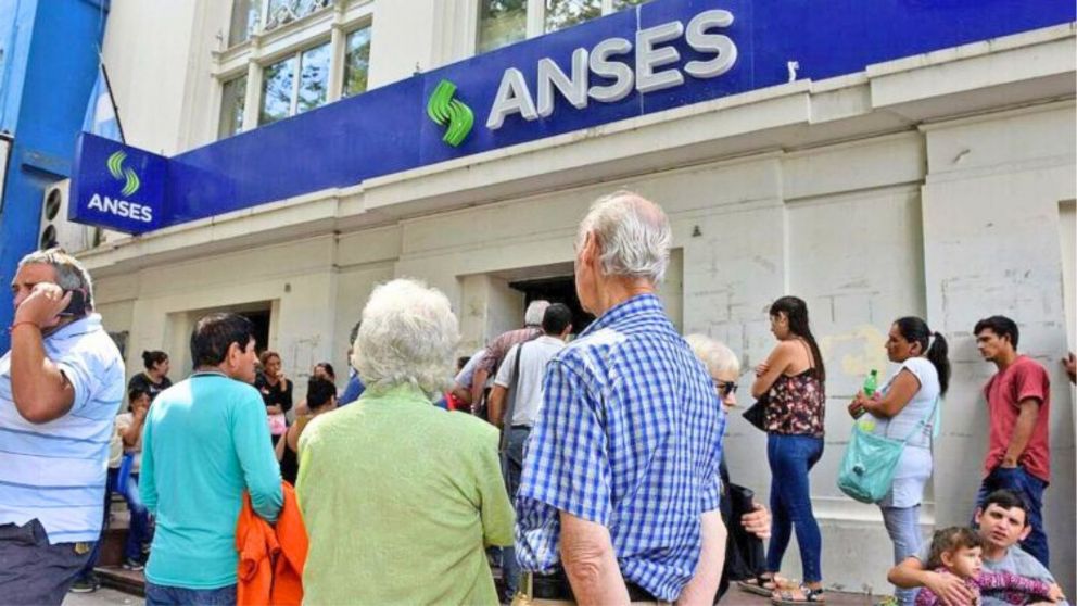 ANSES dio de baja un importante refuerzo en junio: ¿A quiénes afecta esta medida? (Imagen ilustrativa).