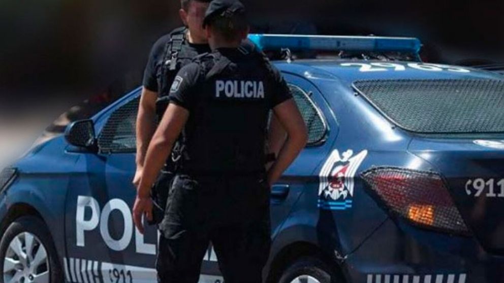 Gracias al accionar policial tres acusados están detenidos por intentar vender al menor.