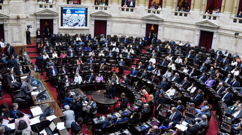 La sesi�n fue convocada para el pr�ximo mi�rcoles, a partir de las 12, en Diputados.