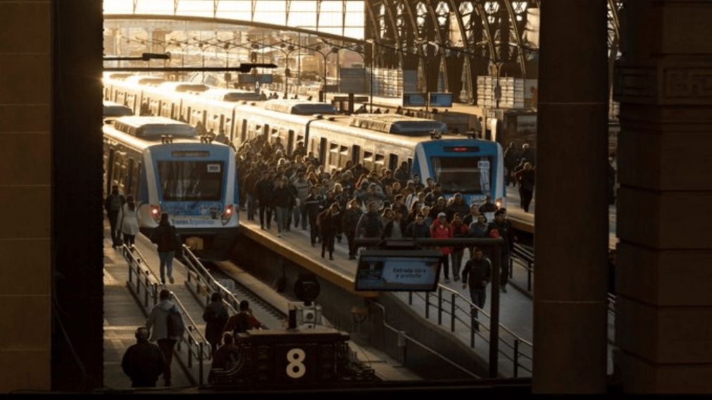 Una línea clave de trenes para llegar a CABA reanuda su servicio completo (X/@InfoTrenMitre).