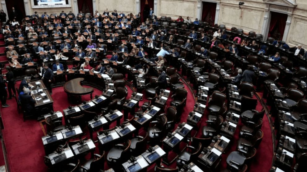 Los bloques opositores hicieron el pedido formal este martes.