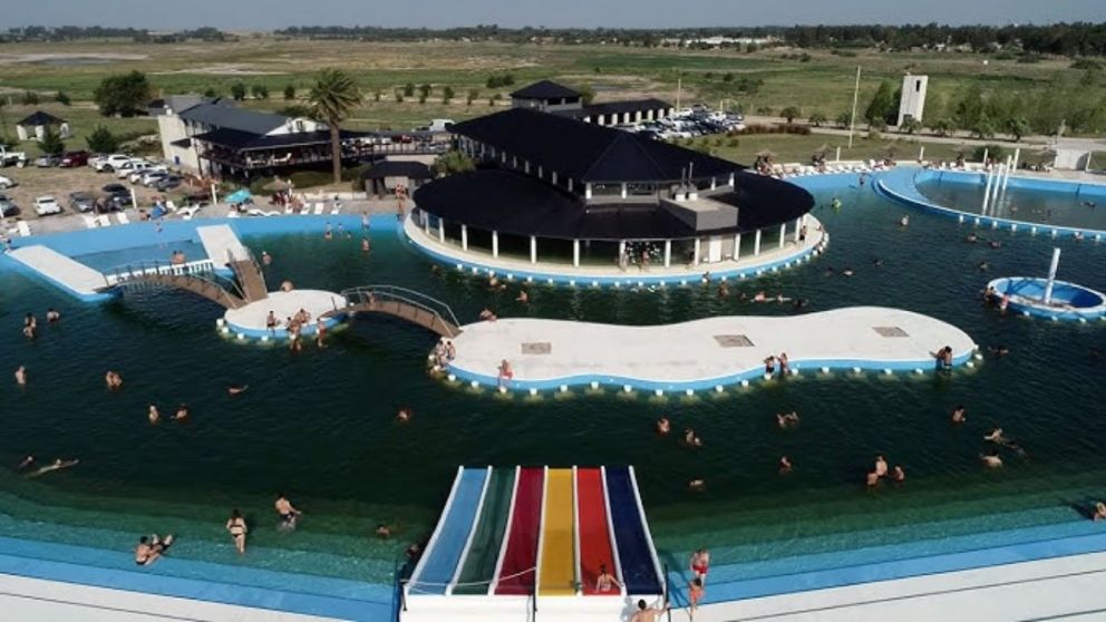 Escapada a unas termas cerca de CABA, ideal para descansar y relajarse.