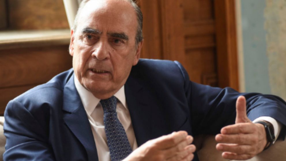 Guillermo Francos y Luis Caputo se reúnen con gobernadores por los "dólares del colchón".