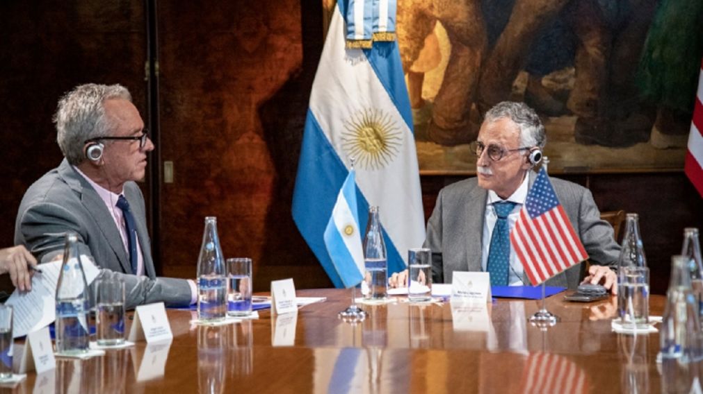 El ministro de Salud, Mario Lugones recibió al Secretario de Salud de EE. UU., Robert F. Kennedy
