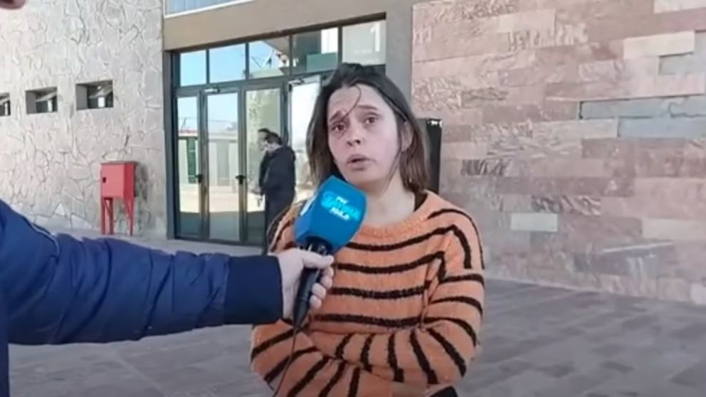 Durante el allanamiento, se secuestraron todos los elementos de interés y varios celulares que eran propiedad de los distintos miembros de la familia.