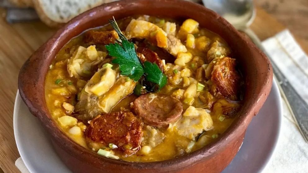 Cómo hacer un locro patrio bien criollo y ganarte todos los aplausos en la mesa del 25 de mayo