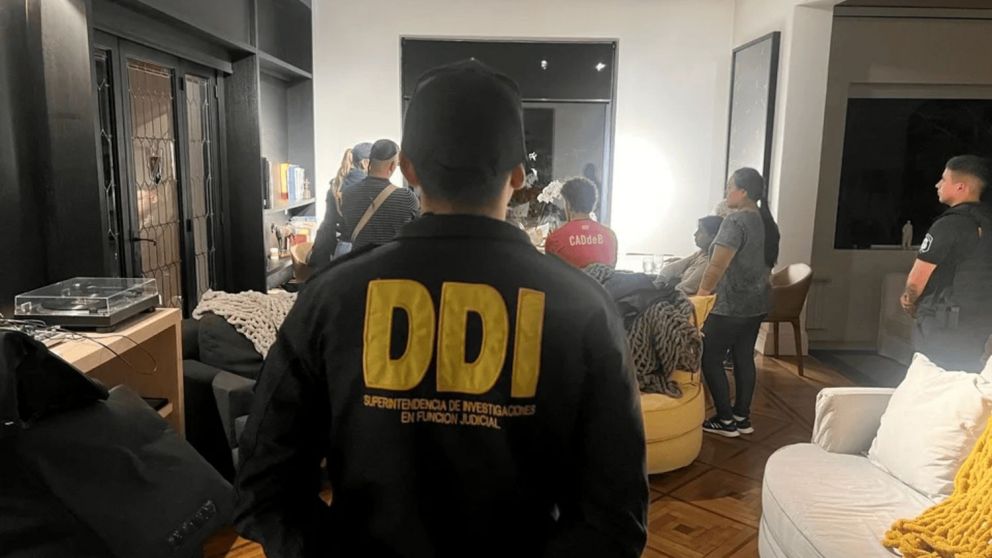 En medio de la suspensión por una semana del juicio por la muerte de Maradona, se realizaron nuevos allanamientos.