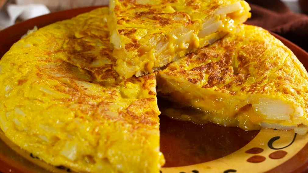 Existe un truco sencillo para que no se pegue la tortilla (Imagen ilustrativa).