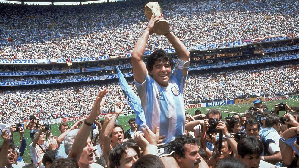 A 5 a�os de la muerte de Diego Maradona: los sentidos homenajes de Boca, AFA y Napoli