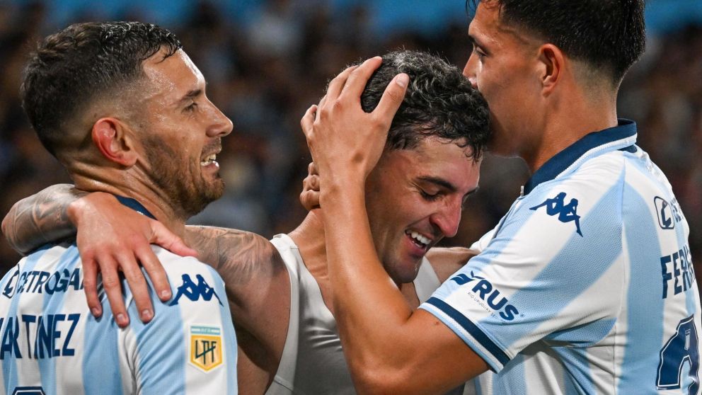 Racing y su eterna historia de sufrimiento y locura final: venció a River en un clásico tremendo y se clasificó a los cuartos de final del Clausura 2025