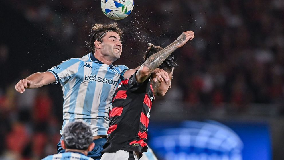 Racing en los playoffs del Torneo Clausura 2025: Santi Sosa jugará el clásico con River con una máscara especial