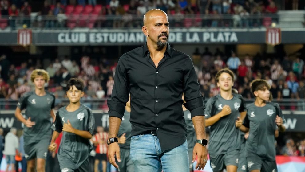 El palazo de Nicolás Russo para Juan Sebastián Verón: "Estudiantes vota una cosa y después él dice otra"