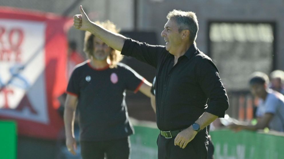 La fuerte sanci�n de la AFA a Frank Kudelka y C�sar Ib��ez luego del esc�ndalo en Hurac�n ante Barracas Central