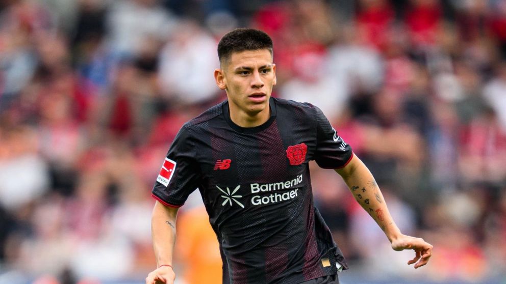 Atento River: el Manchester City evalúa cortar el préstamo del Diablito Echeverri en el Bayer Leverkusen