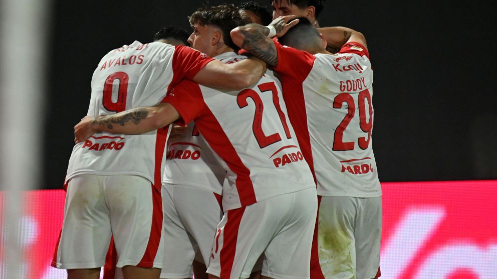 Con un gol ag�nico, Independiente sac� un triunfo enorme ante Deportivo Riestra y todav�a sue�a con clasificarse a la Sudamericana 2026