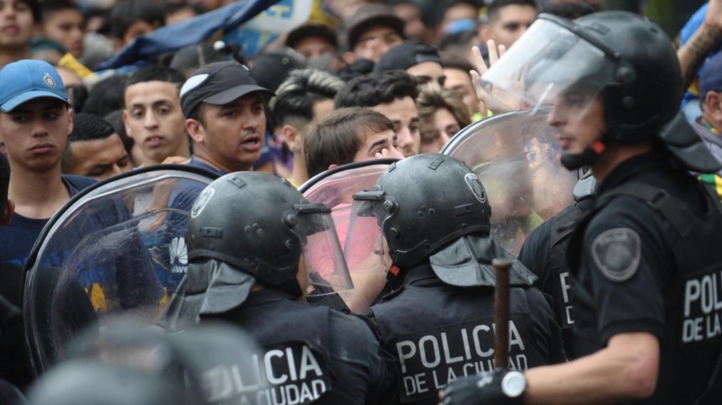Un millar de efectivos, tres anillos y m�s: se defini� el megaoperativo de seguridad para el Supercl�sico entre Boca y River
