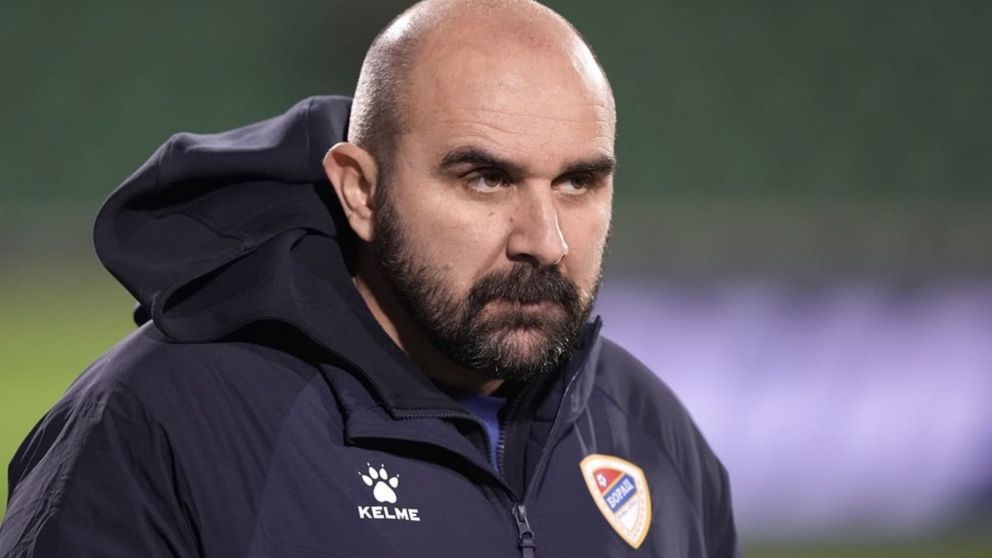 Colapso trágico: tuvo un paro cardíaco en pleno partido que fue suspendido cuando se enteraron que murió en la ambulancia