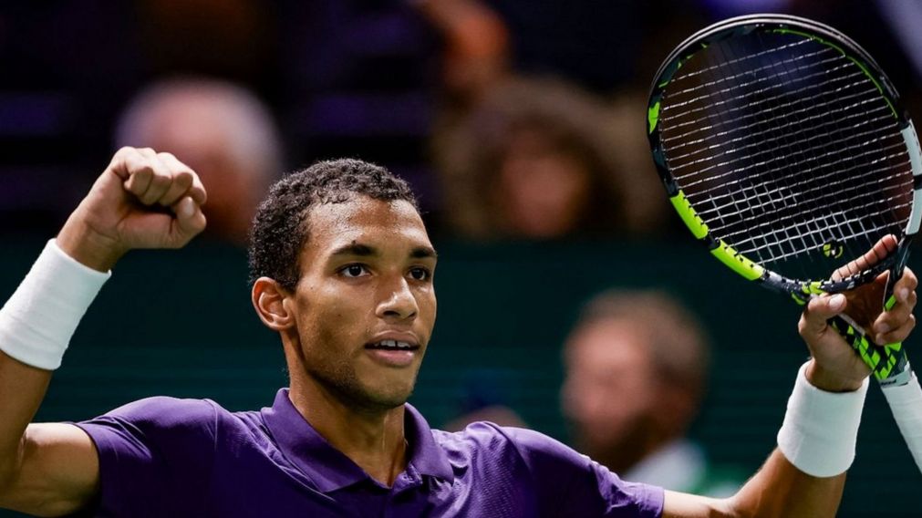 Auger-Aliassime supera a Bublik para meterse en la final del Masters 1000 de París