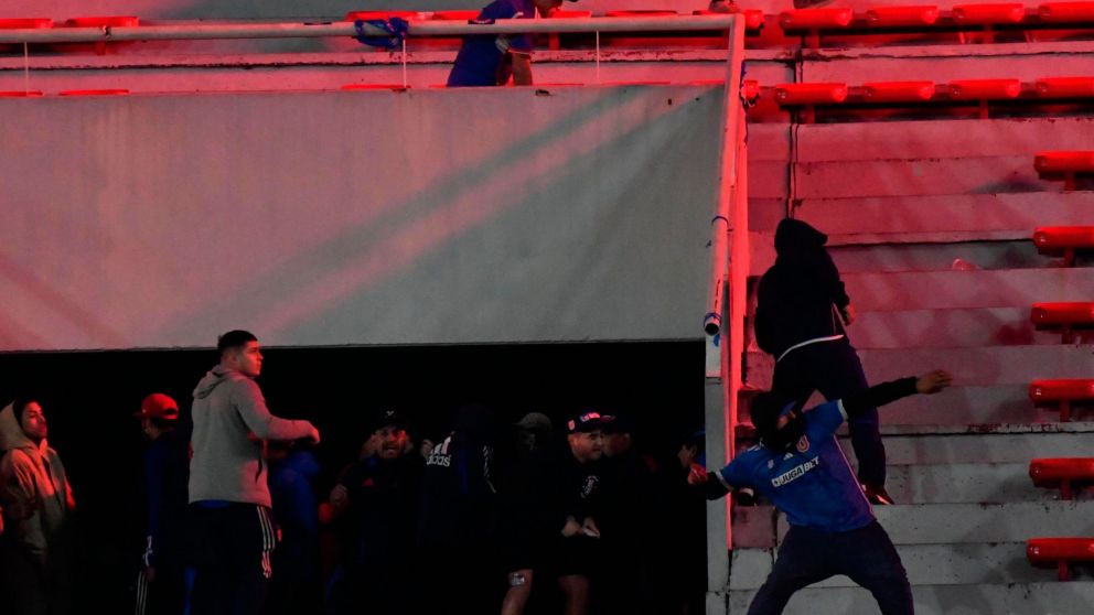 El operativo blindaje para evitar incidentes con el plantel de la Universidad de Chile que jugará con Lanús por la Sudamericana