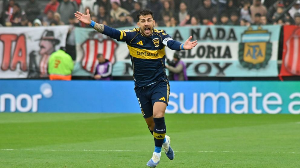 Leandro Paredes se hizo amonestar para jugar el Supercl�sico y Claudio �beda tuvo una reacci�n peculiar: los videos de una tarde caliente