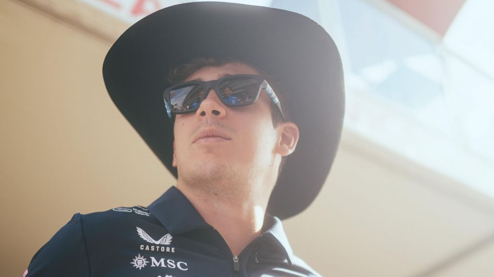 Franco Colapinto estrena un casco bien argentino en el Gran Premio de Estados Unidos de Fórmula 1