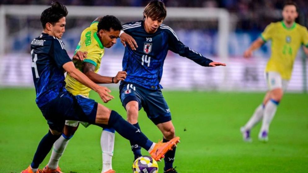 Japón reaccionó a tiempo y le dio vuelta un partidazo a Brasil