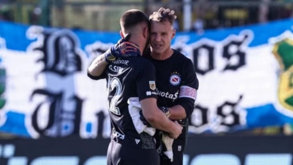 Argentinos comunicó la peor noticia sobre la rodilla del Ruso Rodríguez