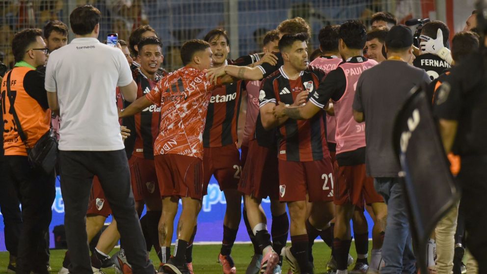 Rocky Balboa ensayó un pedido de disculpas tras haber escupido a Marcos Acuña en el clásico entre Racing y River