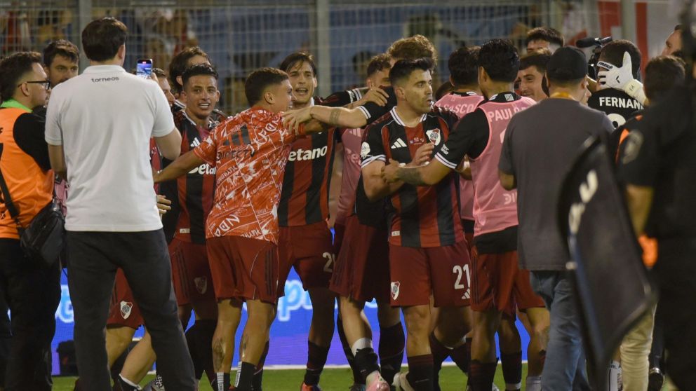 Final caliente entre River y Racing: de las peleas y discusión con Acuña a la durísima acusación del hijo de Gustavo Costas